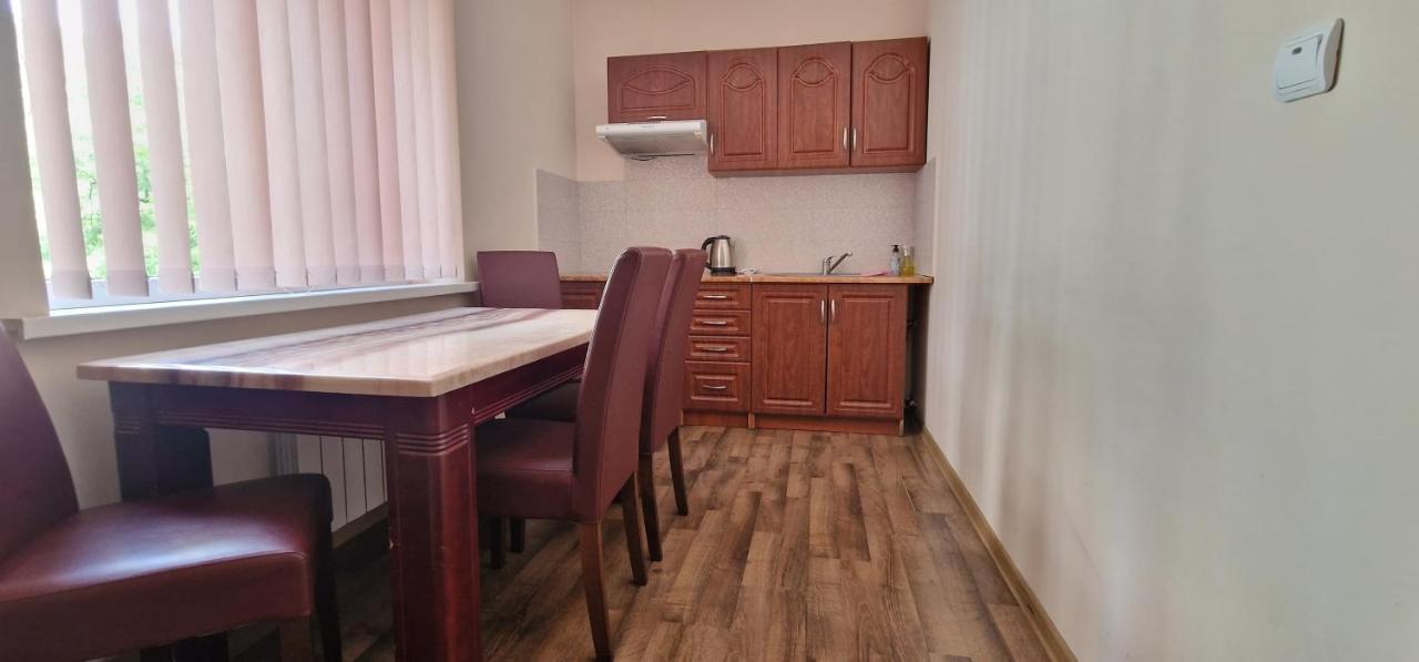 Chernivtsi Apartments Aparthotel 3*