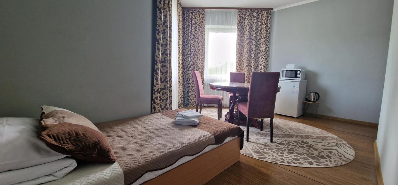 Chernivtsi Apartments 3*