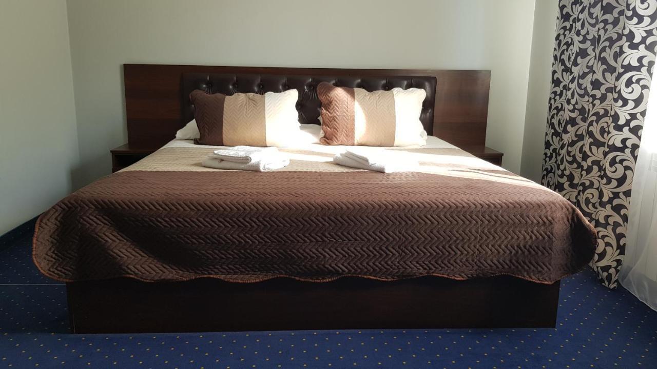 Chernivtsi Apartments Aparthotel 3*